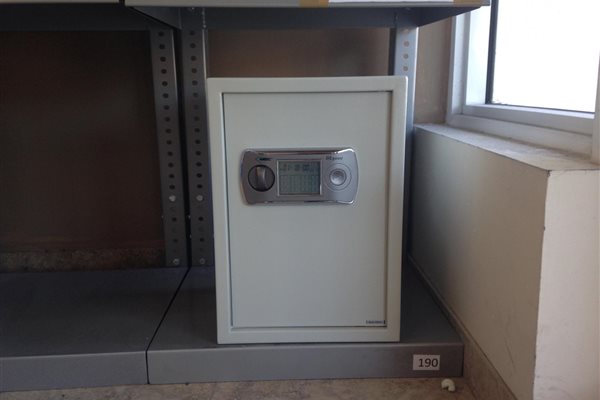 US Locksmith technician serving Hillsboro Beach, FL