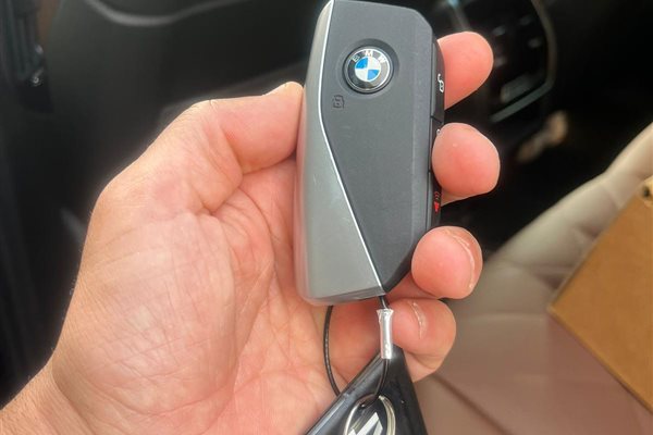 US Locksmith technician serving Wellington, FL